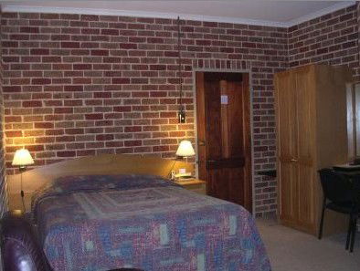 Exies Bagtown - Accommodation 4U 6