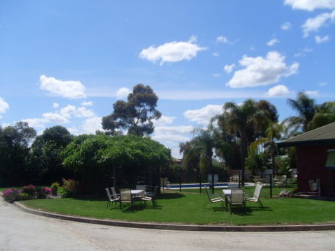 Federation Motor Inn - Accommodation 4U 2
