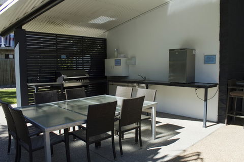 The Bay Apartments - Accommodation 4U 0