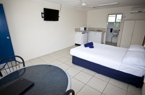 Tin Can Bay Motel - Accommodation 4U 2