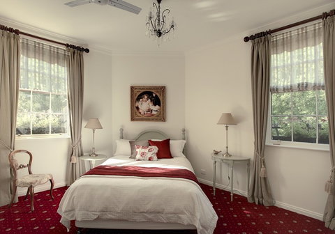 Keebles Country House - Accommodation 4U 1