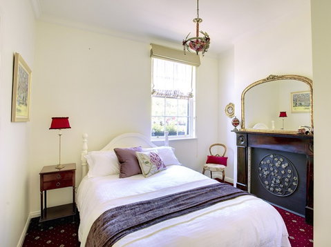 Keebles Country House - Accommodation 4U 5