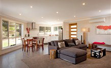 Amazing Country Escapes - Lakeview Luxury Cabins - Accommodation 4U 1