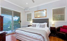 The Acreage Luxury B&B And Guesthouse - - Accommodation 4U 0