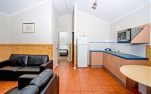 Ocean Dreaming Holiday Units - Accommodation 4U 1