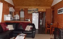 Pinegrove Cottage - Accommodation 4U 0