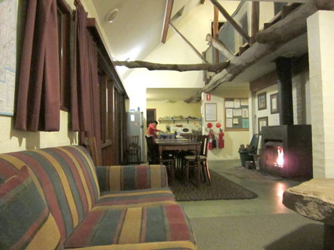 Blue Mountains - Hawkesbury Heights YHA - Accommodation 4U 7