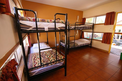 Alice Springs YHA - Accommodation 4U 8