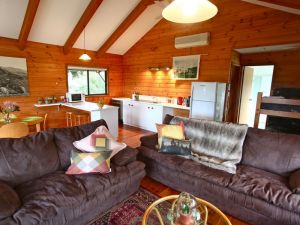 Siver Cabin - Accommodation 4U 7