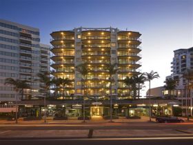 Sunshine Plaza QLD Accommodation 4U
