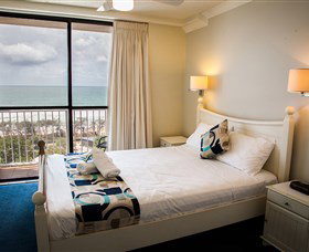 Elouera Tower Beachfront Resort - Accommodation 4U 2