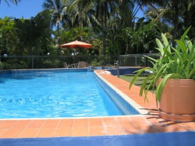 Sunlover Lodge Holiday Units And Cabins - Accommodation 4U 1