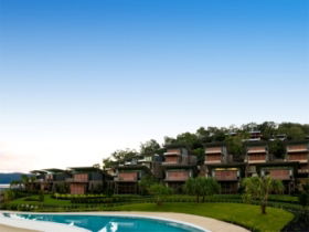 Yacht Club Villas - Accommodation 4U 1