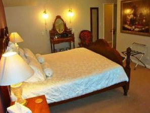 Newberry Manor - Accommodation 4U 1