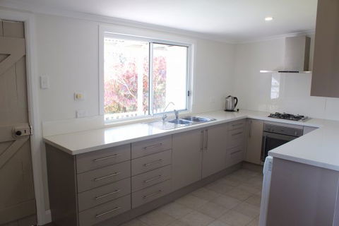 Catho Cottage - Accommodation 4U 2
