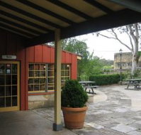 Surveyor General Inn - Accommodation 4U