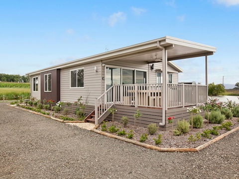 The Lake House: Rothbury - Accommodation 4U 0