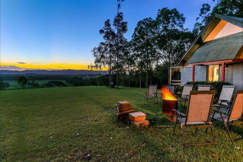 Vineyard Hill Resort - Accommodation 4U 3