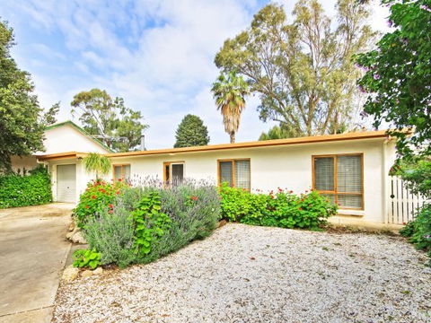 Century 21 SouthCoast: Moana Blue - Accommodation 4U 4