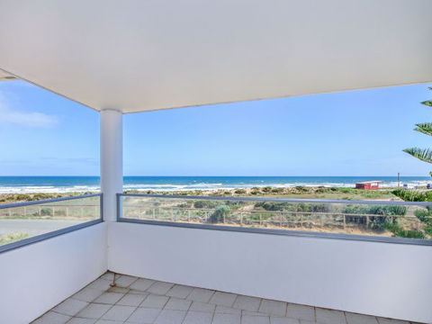 Century 21 SouthCoast: Moana Blue - Accommodation 4U 13