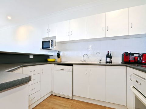 Century 21 SouthCoast: Moana Blue - Accommodation 4U 14