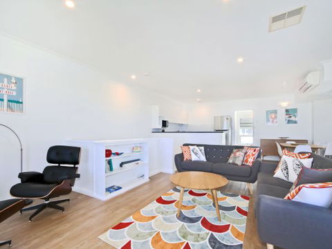Century 21 SouthCoast: Moana Blue - Accommodation 4U 15