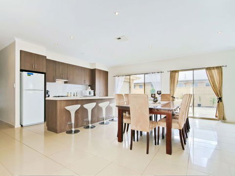 Century 21 SouthCoast: Moana Blue - Accommodation 4U 28