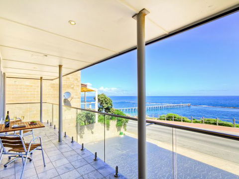 Century 21 SouthCoast: Moana Blue - Accommodation 4U 46