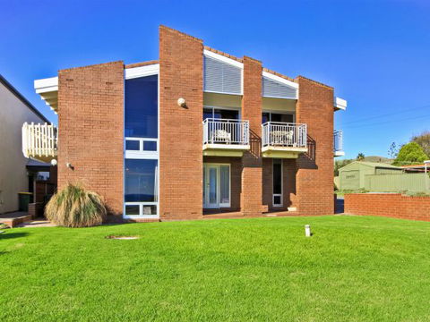 Century 21 SouthCoast: Moana Blue - Accommodation 4U 60