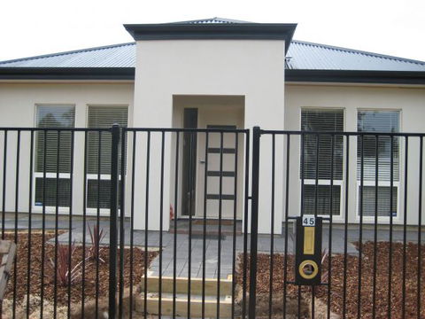 Century 21 SouthCoast: Moana Blue - Accommodation 4U 63