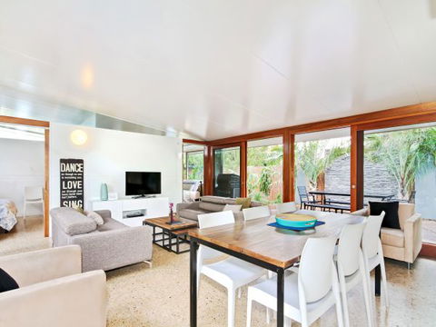 Century 21 SouthCoast: Moana Blue - Accommodation 4U 69