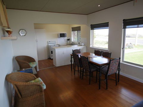 Century 21 SouthCoast: Moana Blue - Accommodation 4U 81