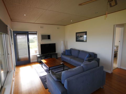 Century 21 SouthCoast: Moana Blue - Accommodation 4U 82
