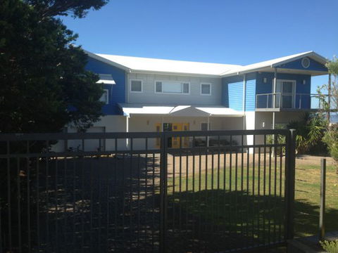 Century 21 SouthCoast: Moana Blue - Accommodation 4U 89