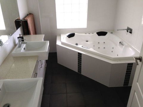 Century 21 SouthCoast: Moana Blue - Accommodation 4U 91