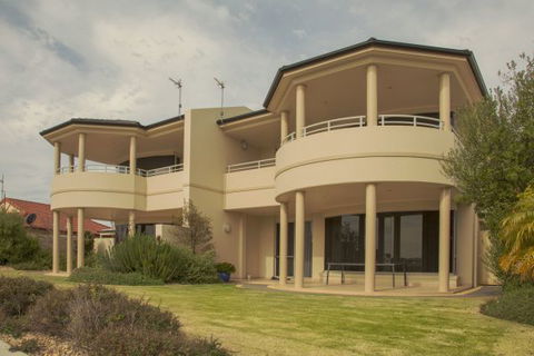 Spalding Lodge Unit 16 - Accommodation 4U 153