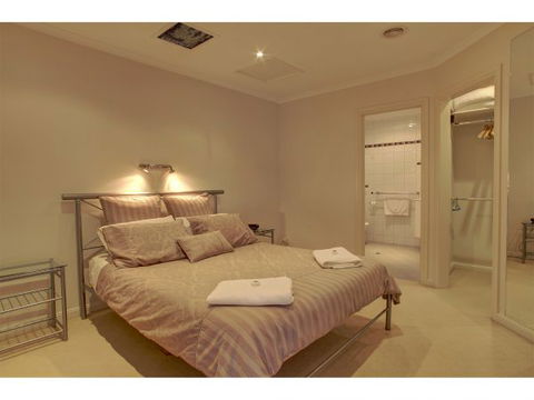 Spalding Lodge Unit 16 - Accommodation 4U 243