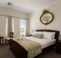 Lakeside Retreat - Accommodation 4U