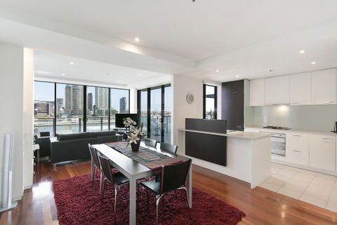 Docklands Private Collection Of Apartments Melbourne - Accommodation 4U 7