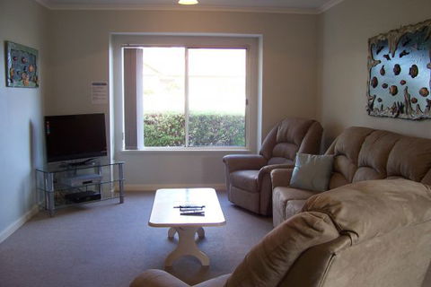 Marina Villa - Accommodation 4U 1