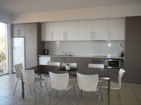 Number 99B - Accommodation 4U 0