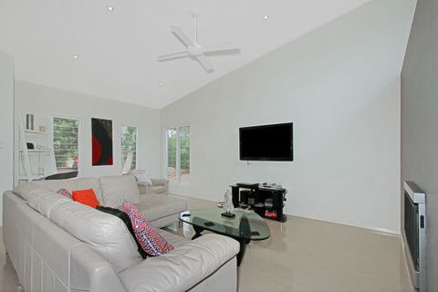 Poolside - Accommodation 4U 1