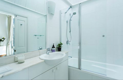 The Essence Of Paddington Living - Accommodation 4U 5