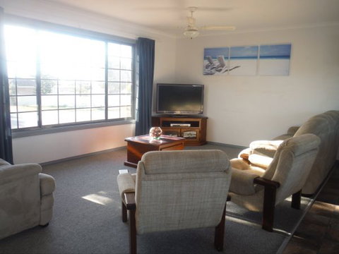 Decked Out - Accommodation 4U 2