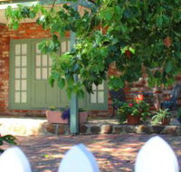 Kalamunda Carriages and Three Gums Cottage - Accommodation 4U