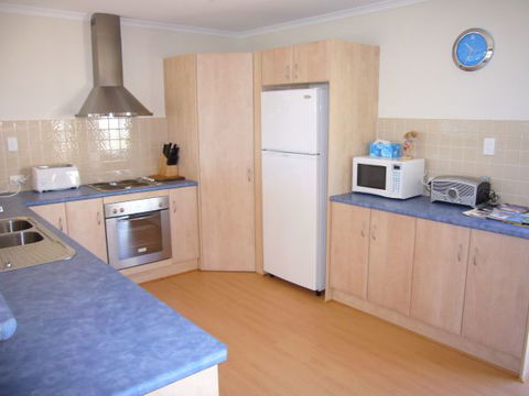 Century 21 SouthCoast: LaScala Skies - Accommodation 4U 1