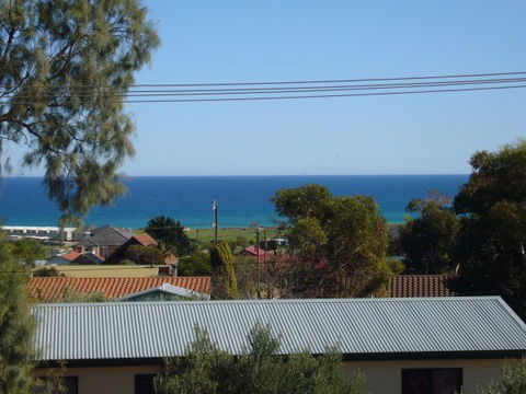 Century 21 SouthCoast: LaScala Skies - Accommodation 4U 3