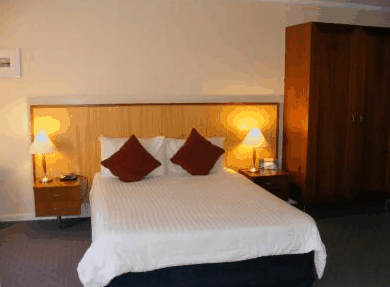 Ocean Beach Hotel - Accommodation 4U