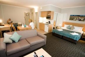 Manly Marina Cove Motel - Accommodation 4U 3