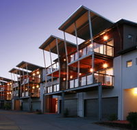 Quarterdecks Harbour Retreat - Accommodation 4U